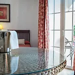 Apartmán Plaza Cavana 5