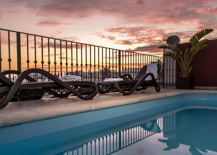 Plaza Cavana 5 ネルハ