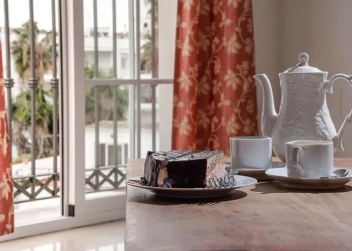 Plaza Cavana 5 شقة نيرخا